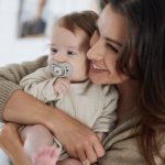 LOVI Svjetleća silikonska duda dinamična BUDDY BEAR, 2 kom - Slika 2