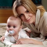 LOVI svjetleća silikonska mini duda BABY SHOWER 0-2 mj, 2 kom, plava - Slika 2